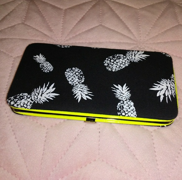 Claire's Handbags - Claire's Pineapple Wallet